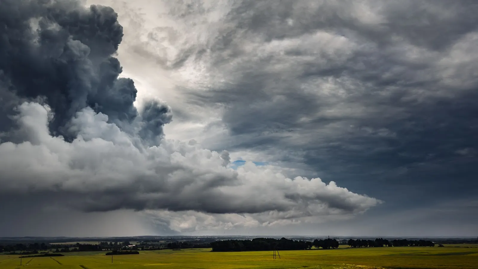 Lightning on the Golf Course: What to Do When Thunder Rolls in Orlando